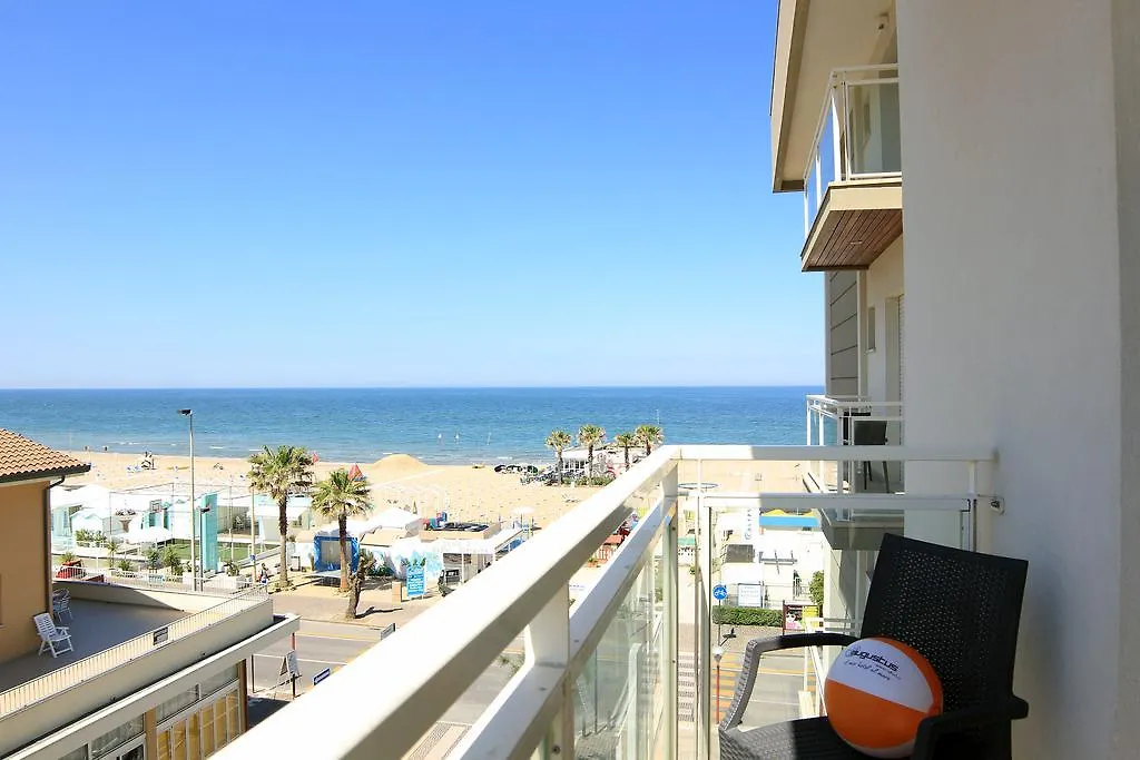 Hotel Augustus- Davanti A Noi C'E Solo Il Mare Misano Adriatico